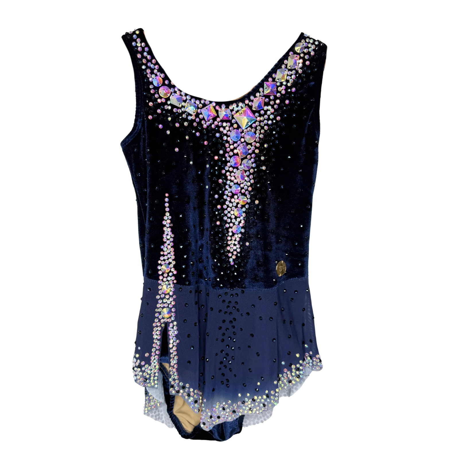 Justaucorps de gymnastique rythmique bleu marine velours sans manches avec encolure ornée de pierres irisées et jupette mesh