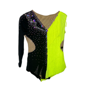 Justaucorps de gymnastique rythmique bicolore noir et jaune fluo à manches asymétriques avec franges latérales et strass cristal AB