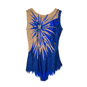Justaucorps de gymnastique rythmique bleu roi sans manches avec motif éclat solaire mesh chair, strass cristal AB et finition en pointes